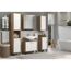 Modernes Badezimmer mit weißen und Holzmöbeln