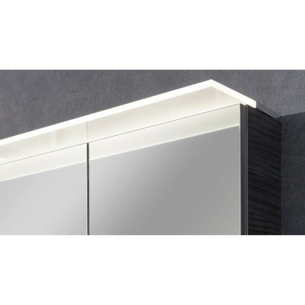 Beleuchteter Spiegelschrank
