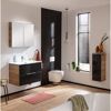 Modernes Badezimmer mit schwarzen und Holzmöbeln.