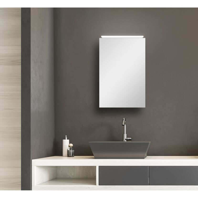Badezimmer mit LED-Spiegelschrank Aluminio Vegas