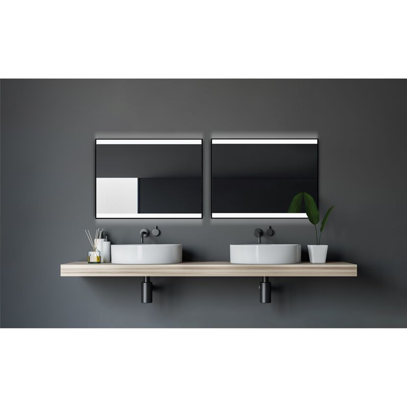 Doppelwaschbecken mit zwei LED-Spiegeln