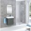 Modernes Badezimmer mit Dusche und Waschbecken