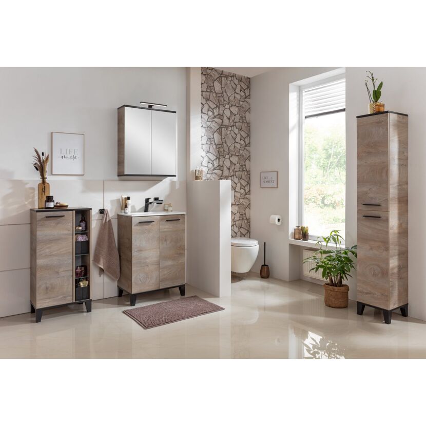 Modernes Badezimmer mit Waschbecken und Toilette