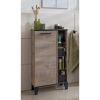 Hoher Badezimmerschrank mit offener Ablage