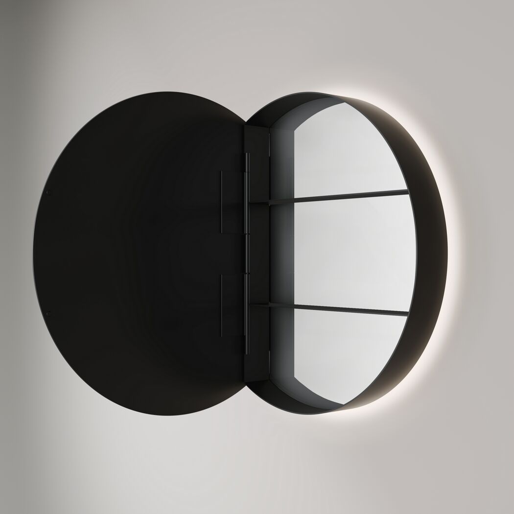 Runder, offener Spiegelschrank an Wand
