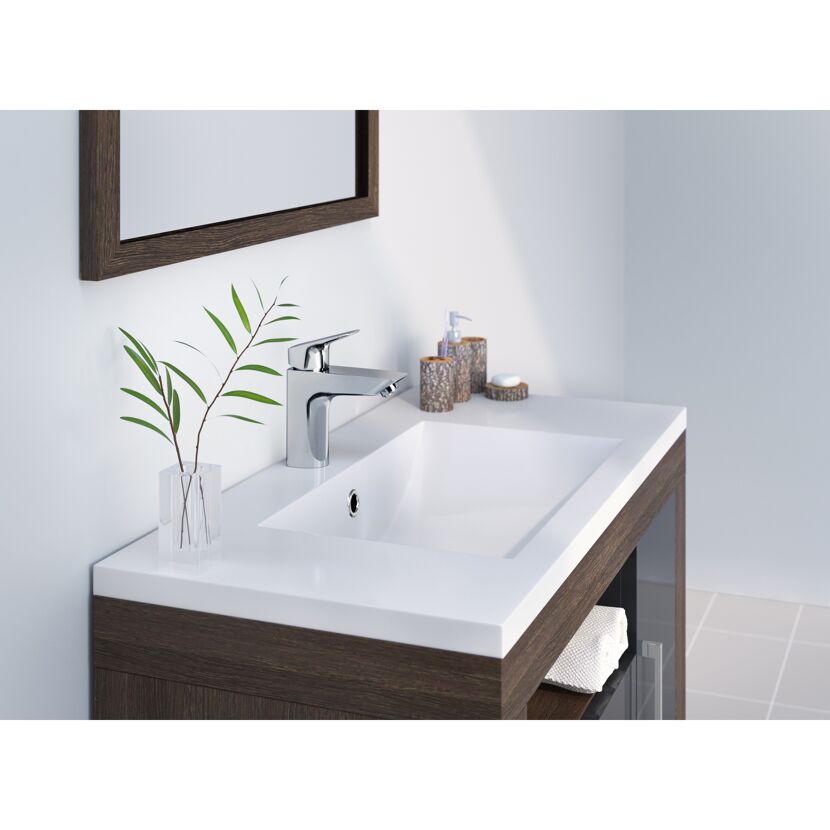Weißes Waschbecken mit HG MyCube Armatur in Chrom