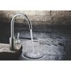 Chromarmatur mit Wasserstrahl