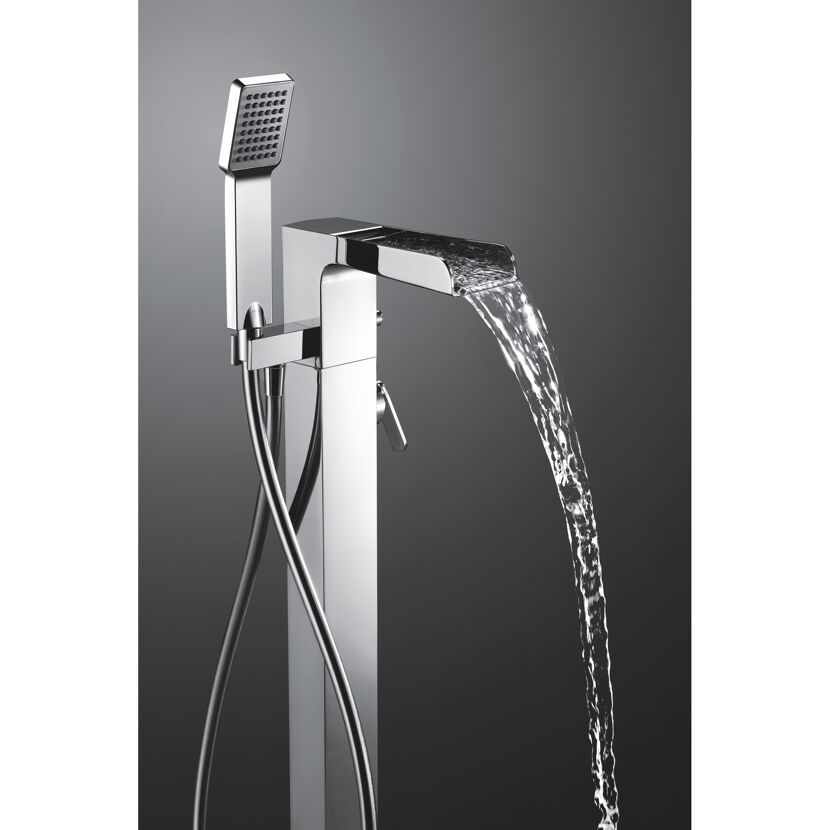 Freistehende Armatur mit Wasserfall und Brausekopf