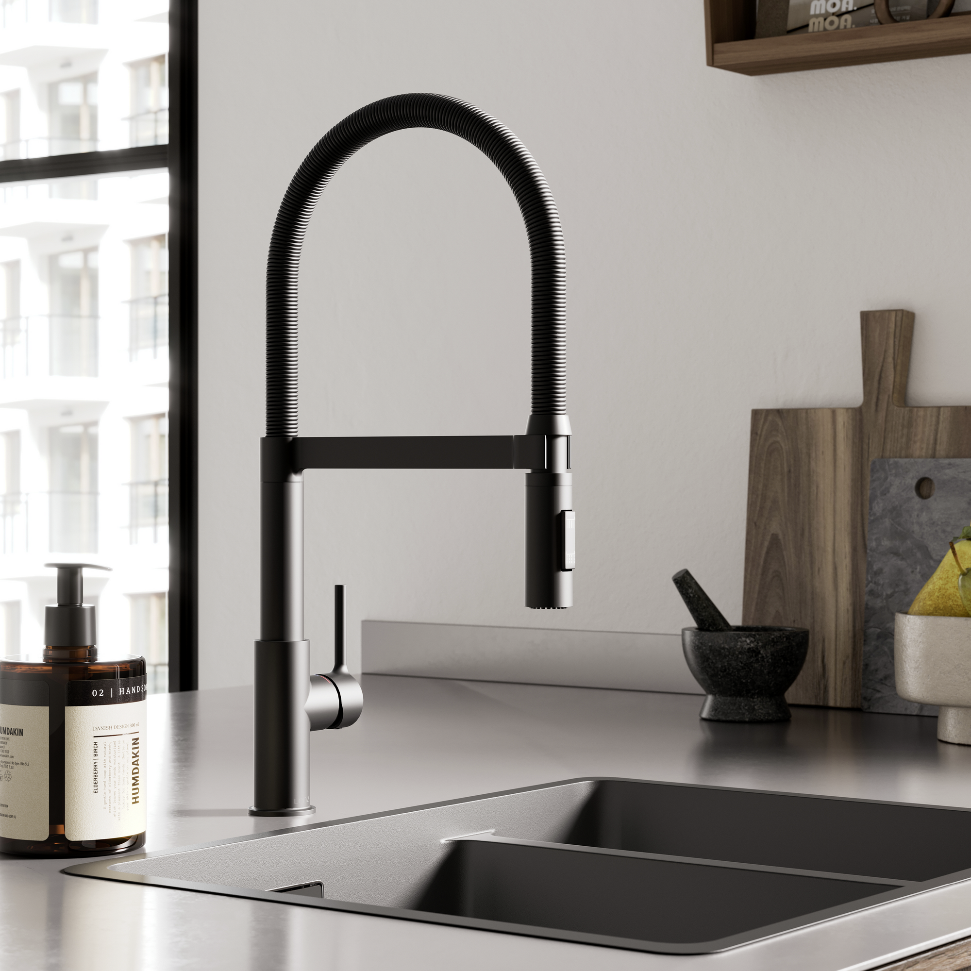 Küchenarmatur 'Aluna' schwarz-matt mit Pendelbrause