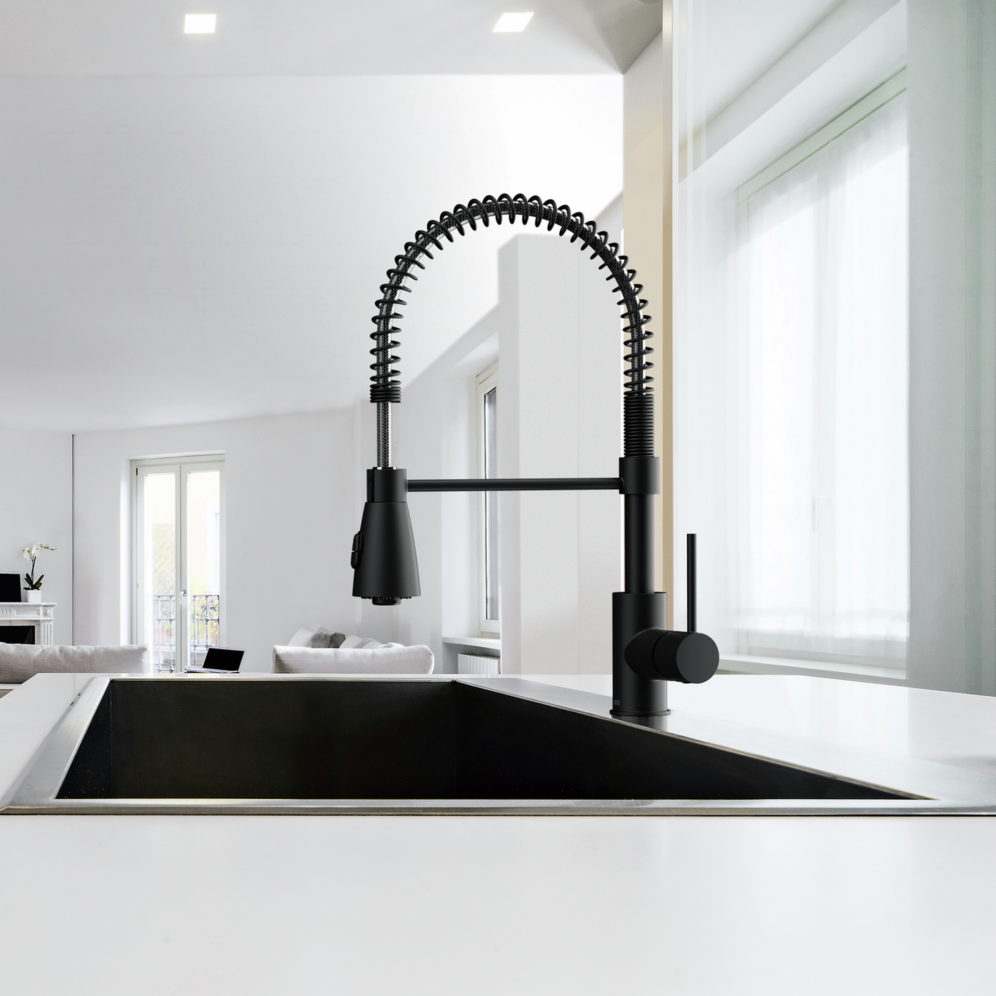Küchenarmatur 'Kalani²' schwarz-matt mit Pendelbrause + product picture