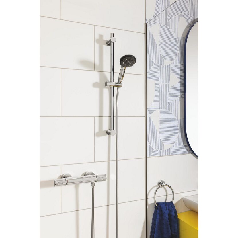 Brausethermostat mit Handbrause und Brausestange