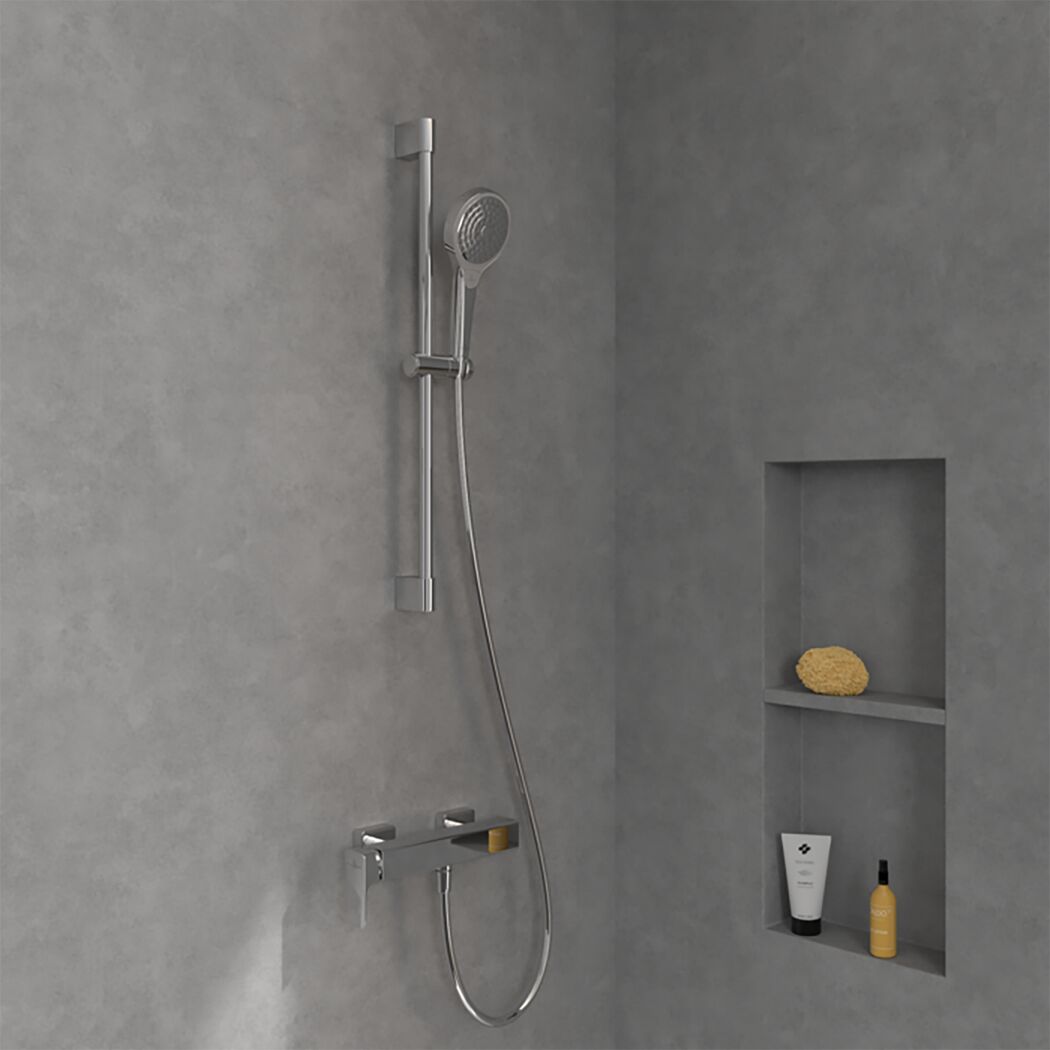 Duschkopf mit Brausestange und Armatur