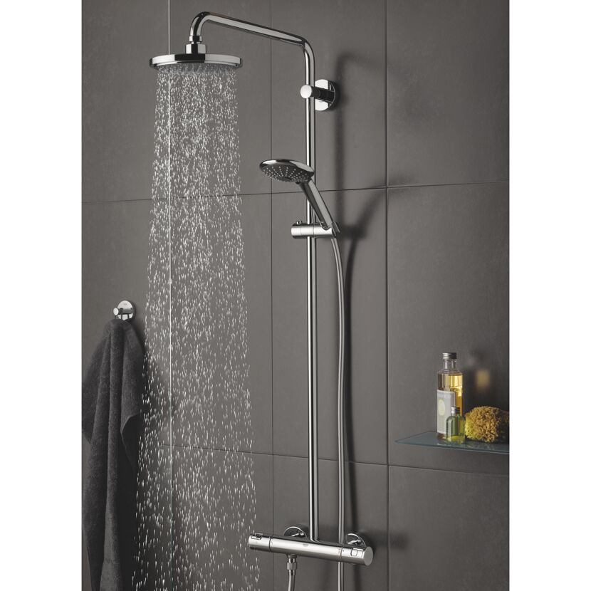 Duschsystem mit laufendem Wasser