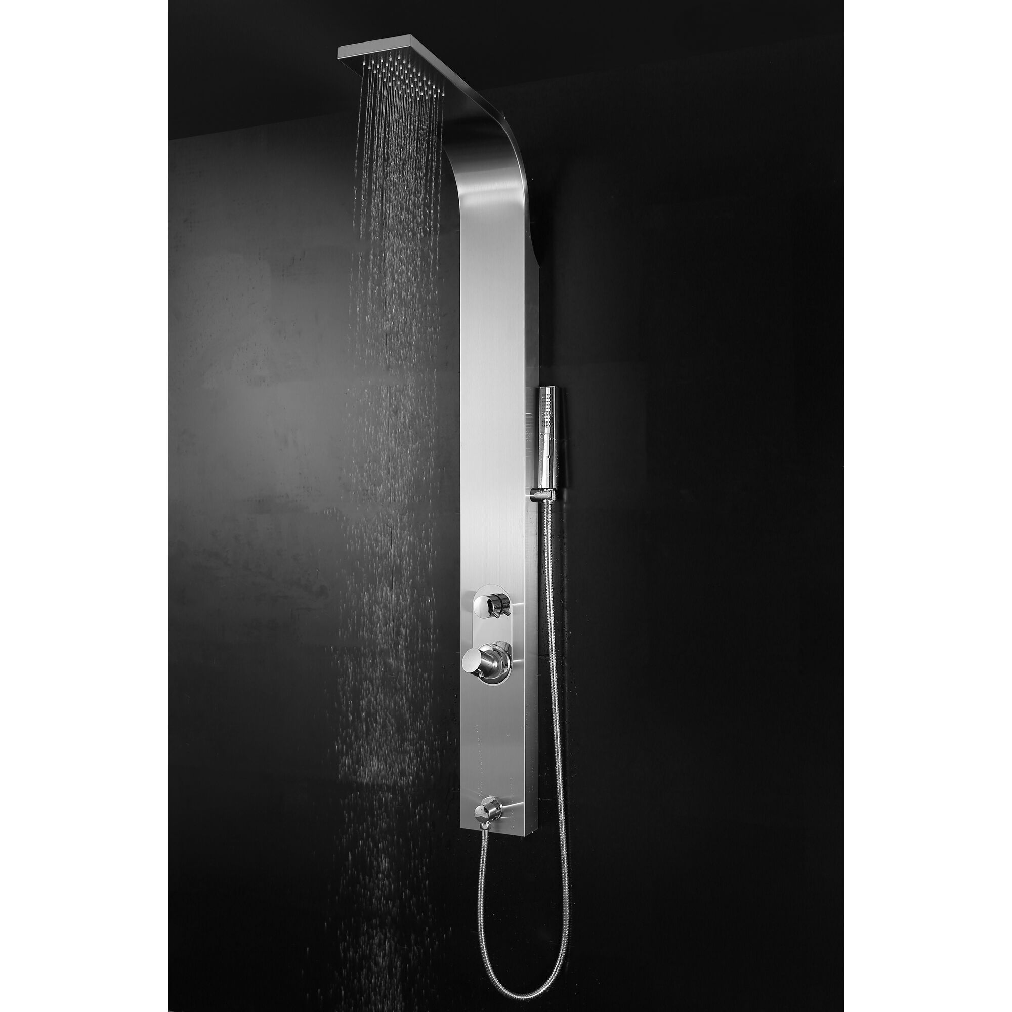 Duschpaneel mit laufendem Wasser