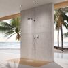 Luxusdusche im Freien mit Regendusche