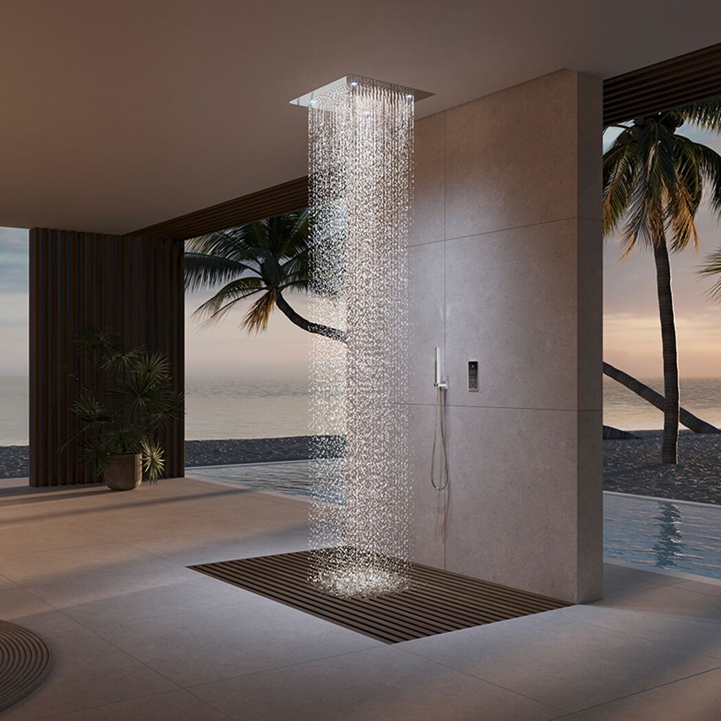 Moderne Dusche im Freien