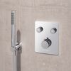 Dusche mit Thermostat und Drehknöpfen