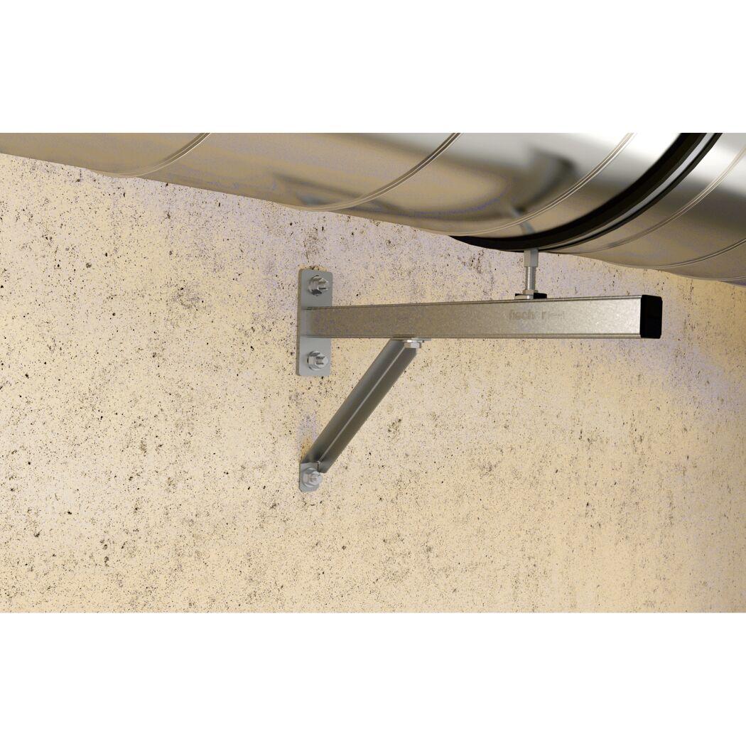Rohrschelle an Wand