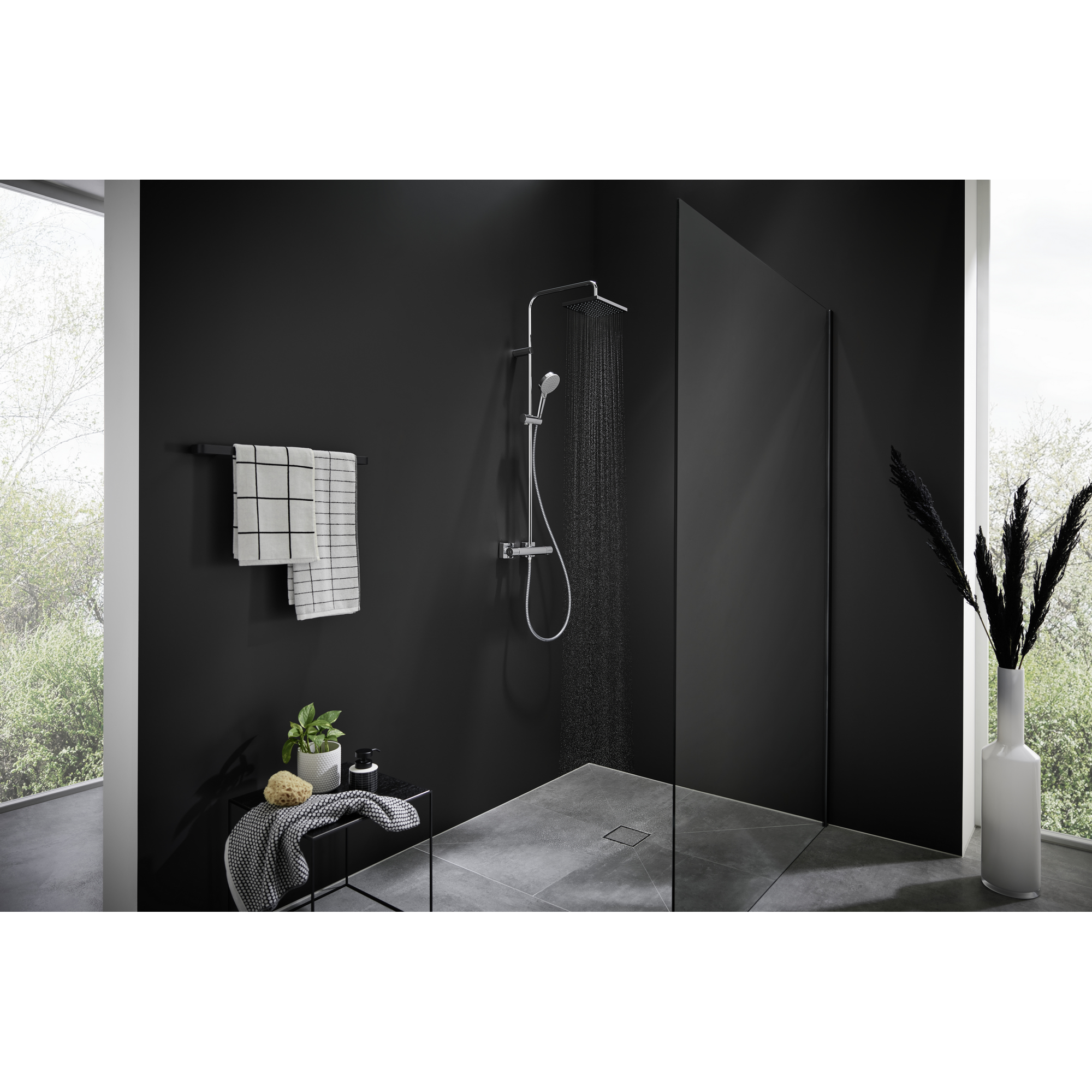 Duschsystem 'Vernis Shape Showepipe 230' 1jet EcoSmart mit Thermostat, verchromt