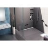 Modernes Badezimmer mit ebenerdiger Dusche