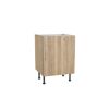 Holzschrank mit Tür