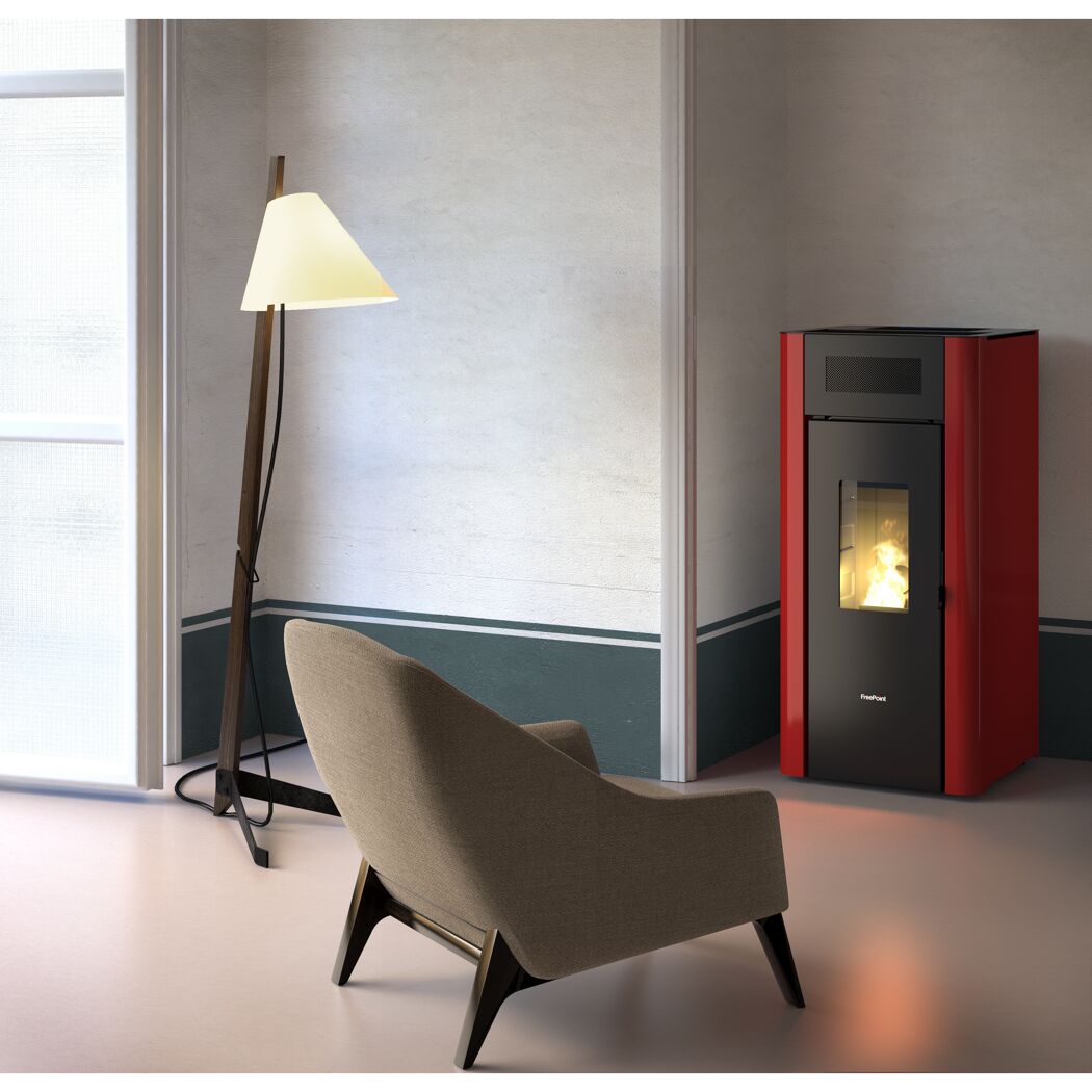 Roter Pelletofen Amaranto 9 von Freepoint