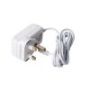 Weißes Netzteil mit Kabel und UK-Stecker