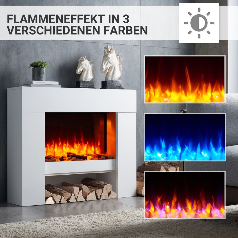 Weißer Elektrokamin mit drei verschiedenen Flammenfarben