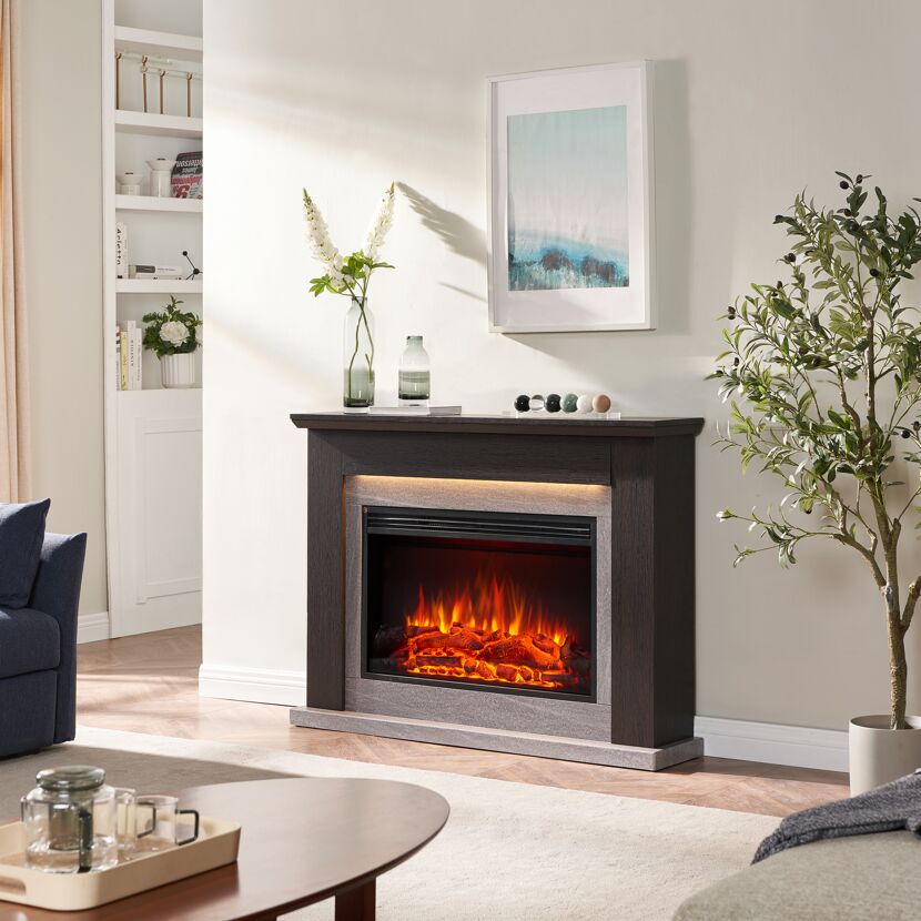 Elektrischer Kamin mit Flammensimulation
