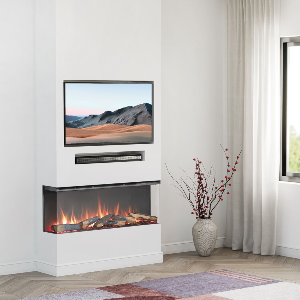 Moderner Elektrokamin mit TV an der Wand