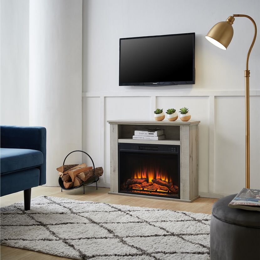 Elektrischer Kamin mit Dekoration