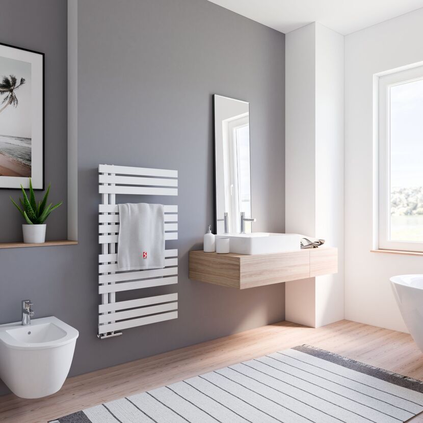 Modernes Badezimmer mit Handtuchheizkörper