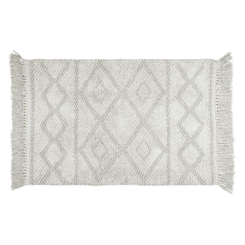 Beige Badematte mit geometrischem Muster und Fransen.