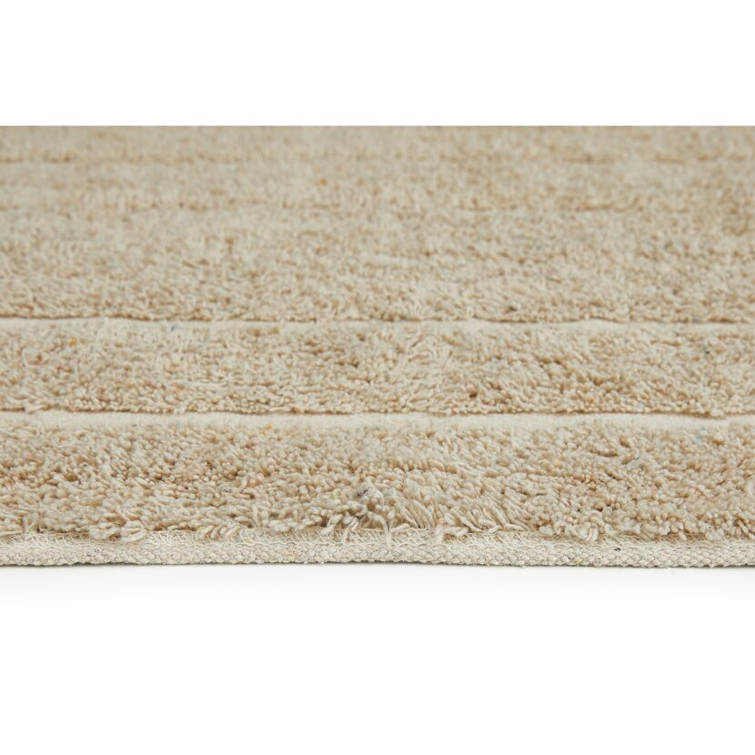 Beiger Badvorleger mit Streifenmuster