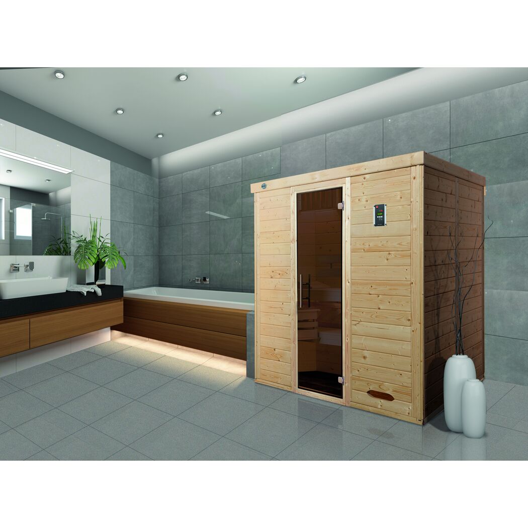 Sauna aus hellem Holz in einem Badezimmer