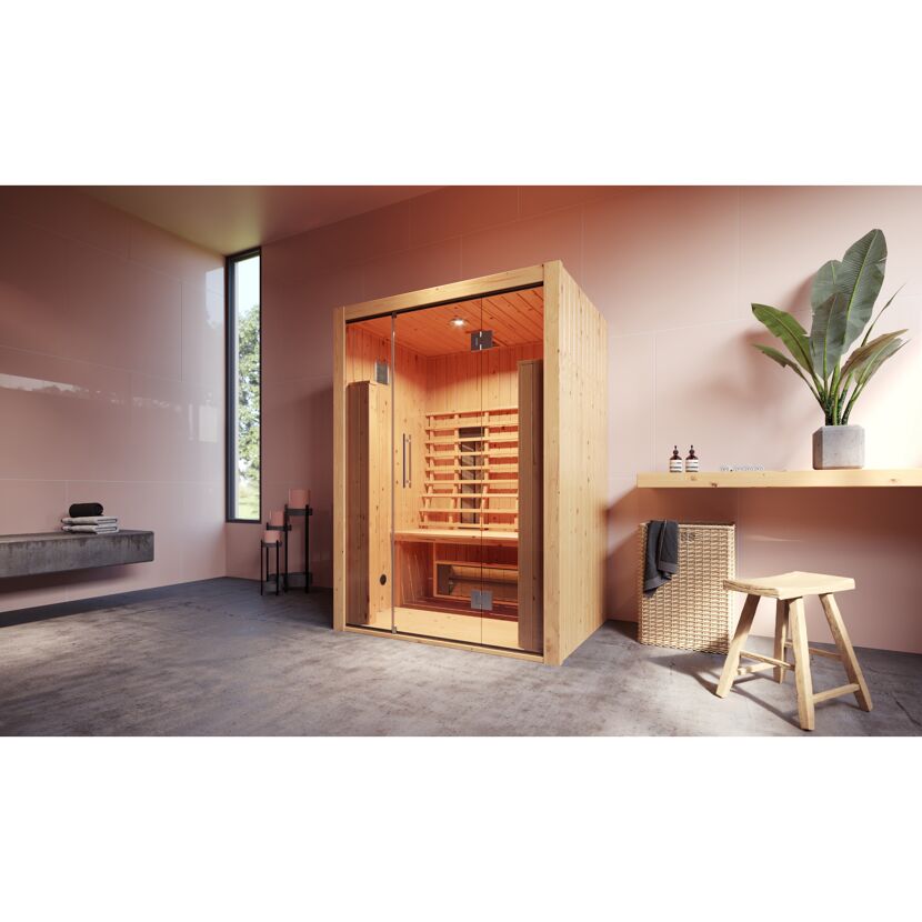 Sauna aus hellem Holz mit Glastür
