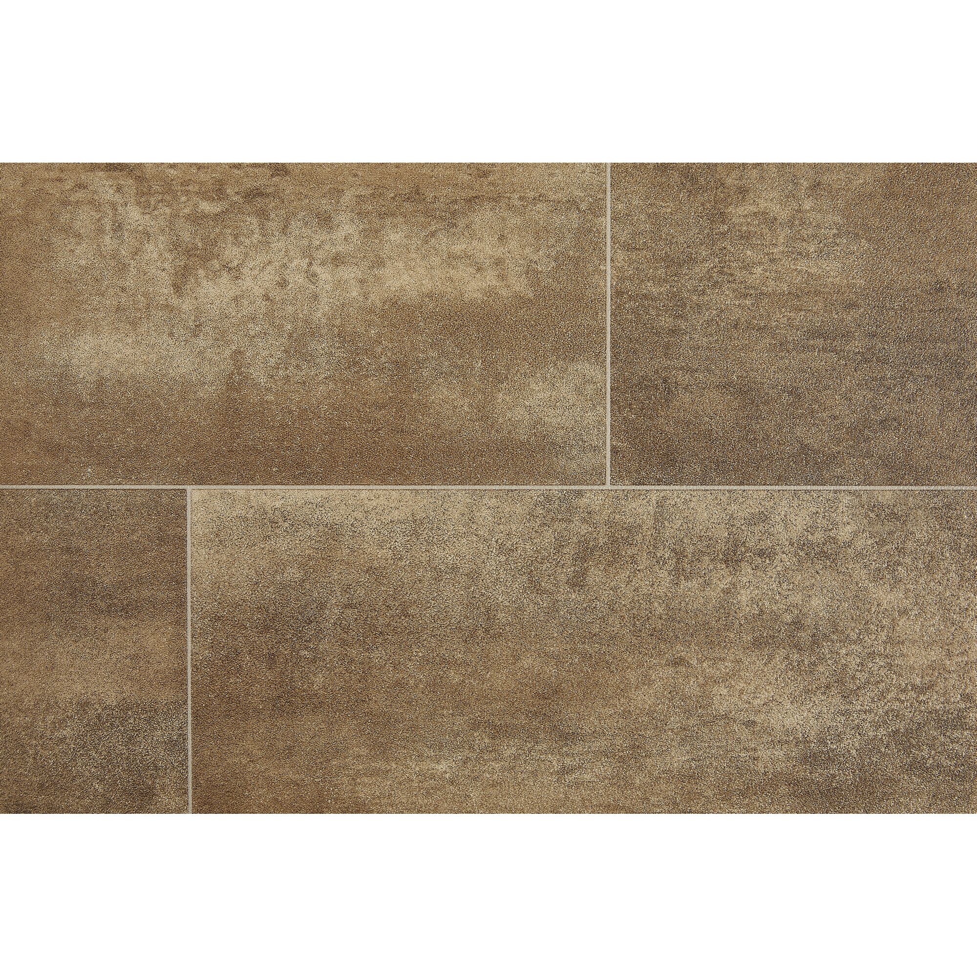 Braune Bodenfliesen in Fliesenoptik