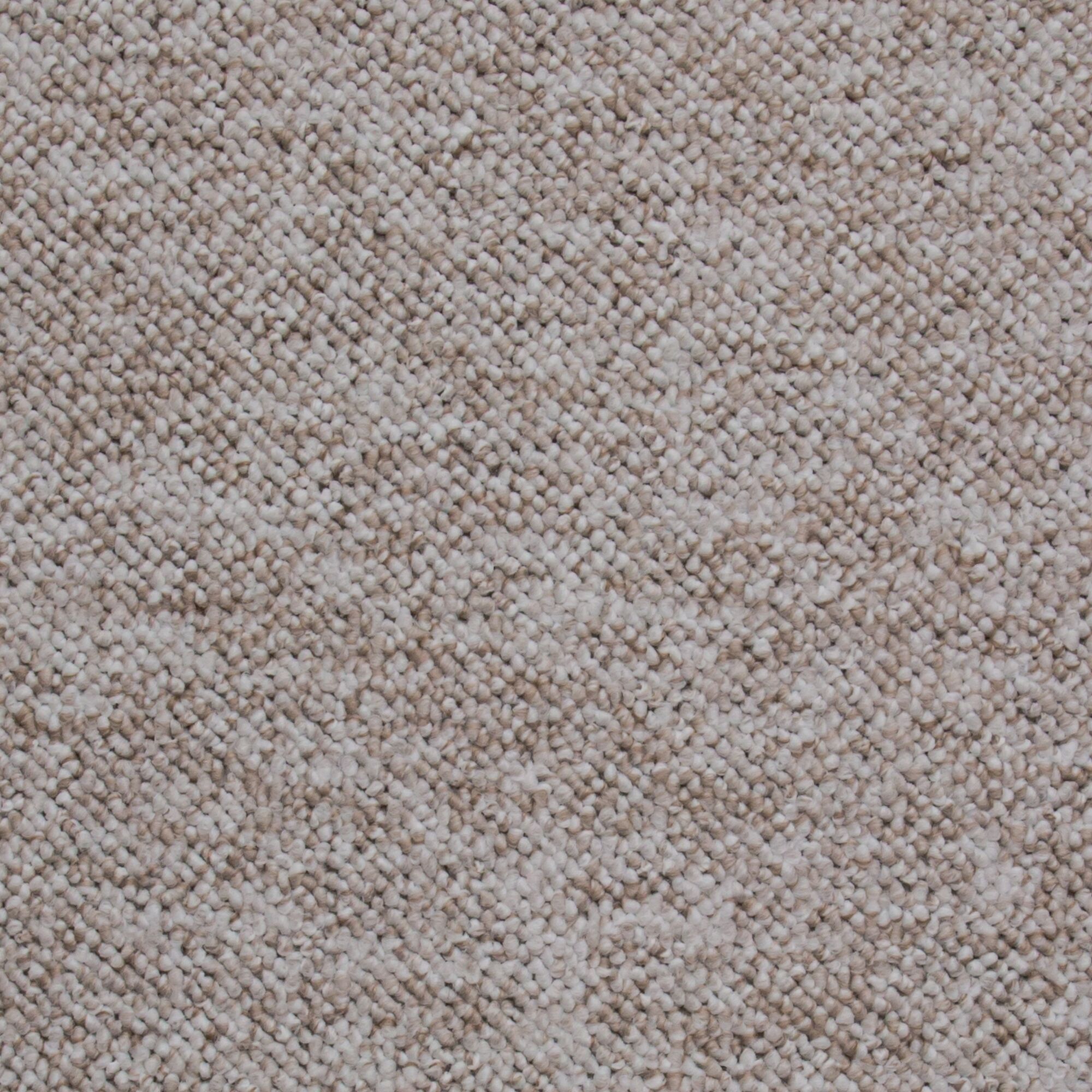 Nahaufnahme eines hellbeigen Teppichs
