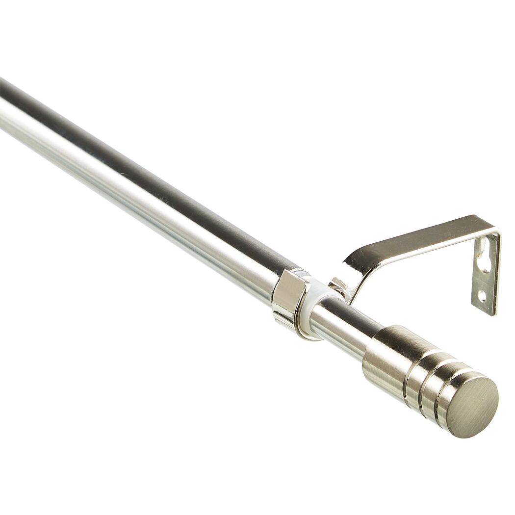 Metallstange mit Halterung für Gardinen.