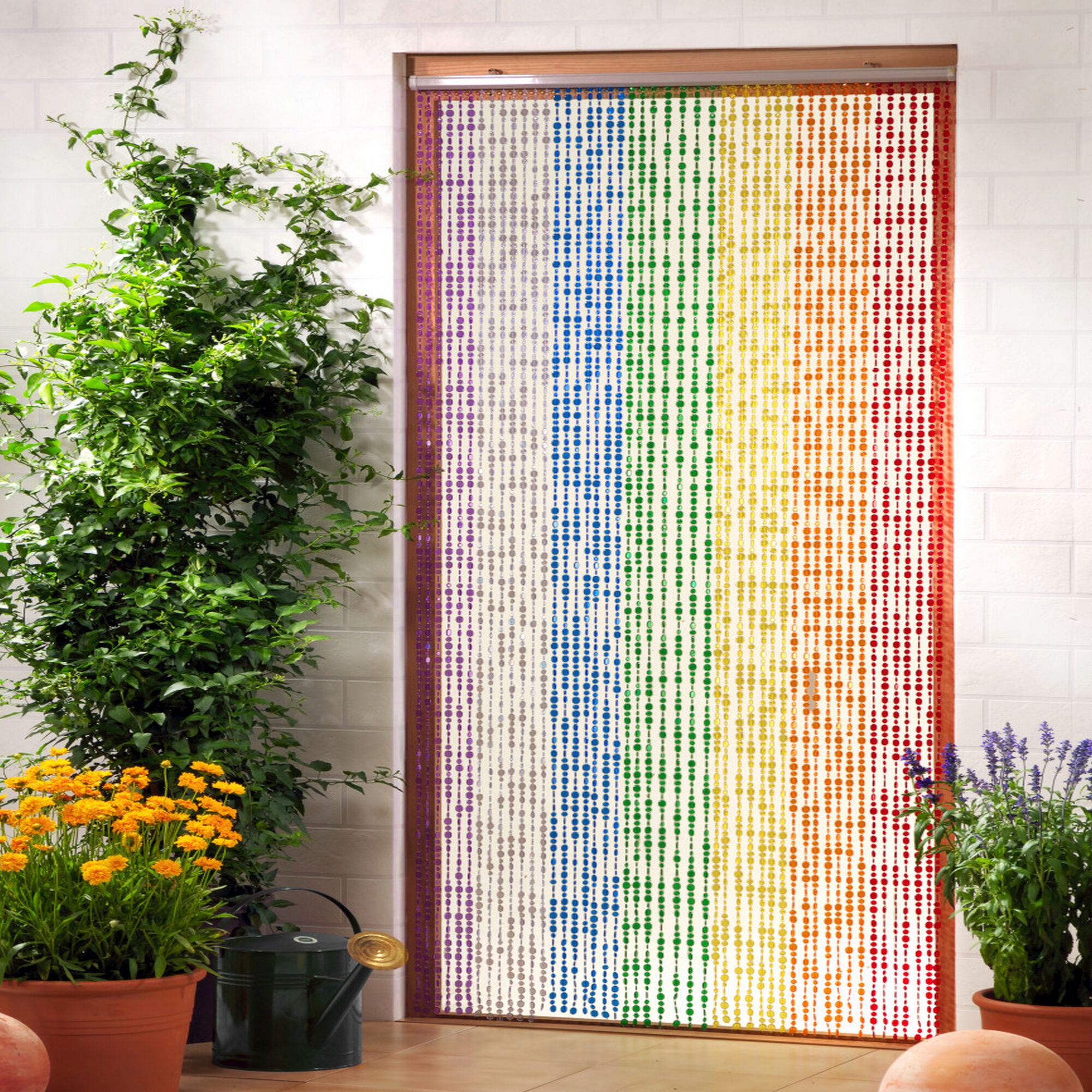 Regenbogenfarbener Perlenvorhang