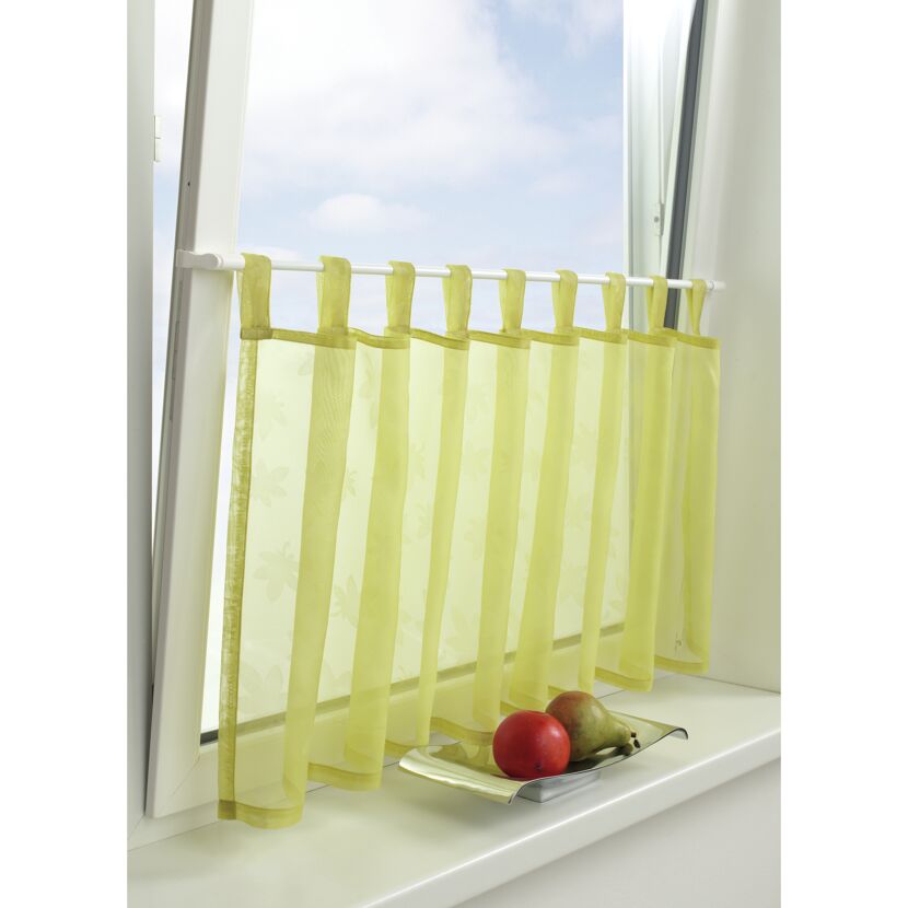 Gelbe Klemmvitrage am Fenster