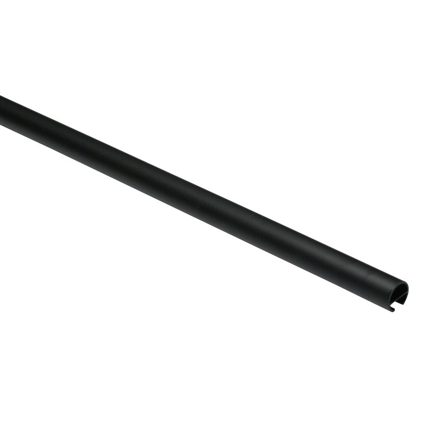 Schwarze Kleiderstange, 240 cm lang.