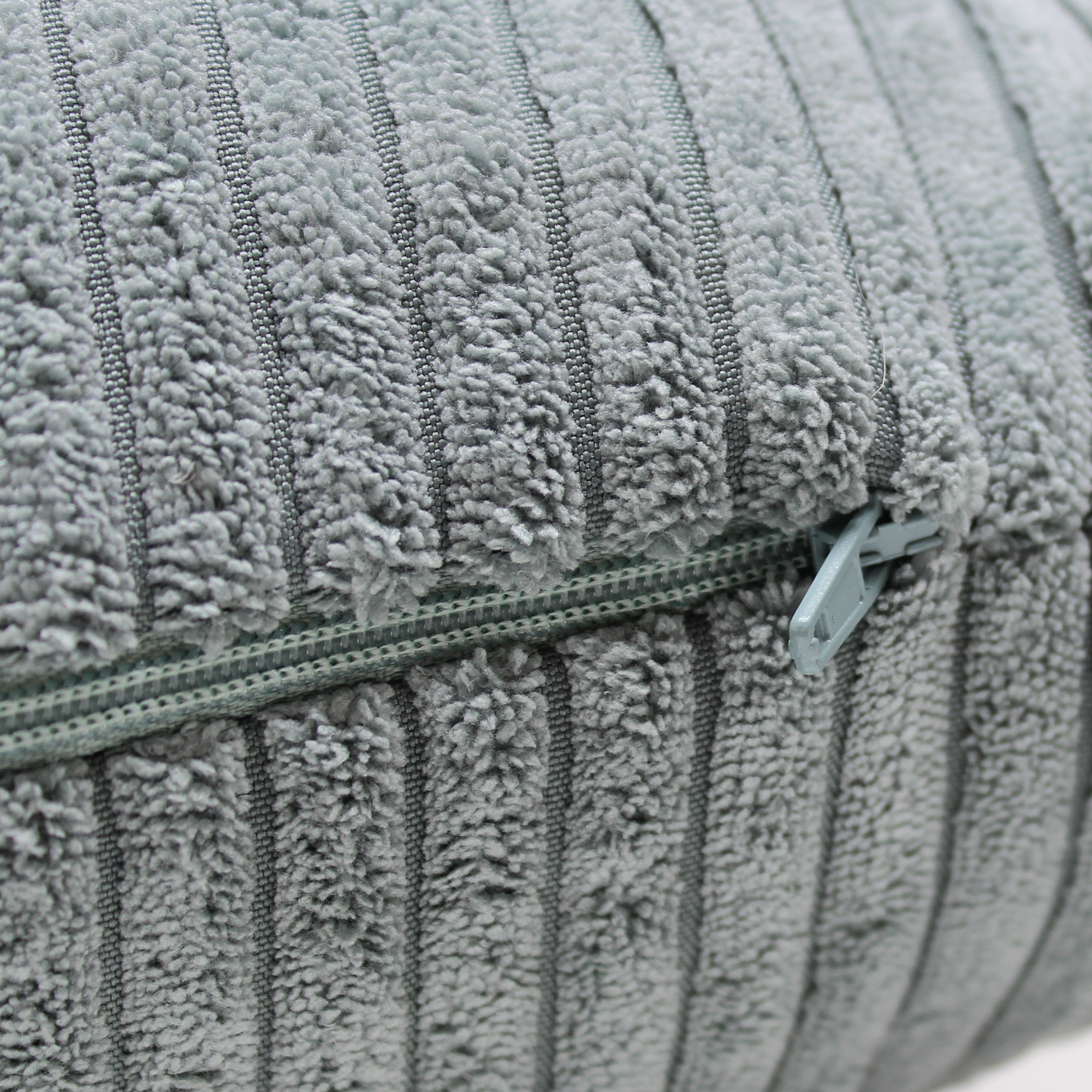 Kissen 'Cord aqua' hellblau 65 x 65 cm