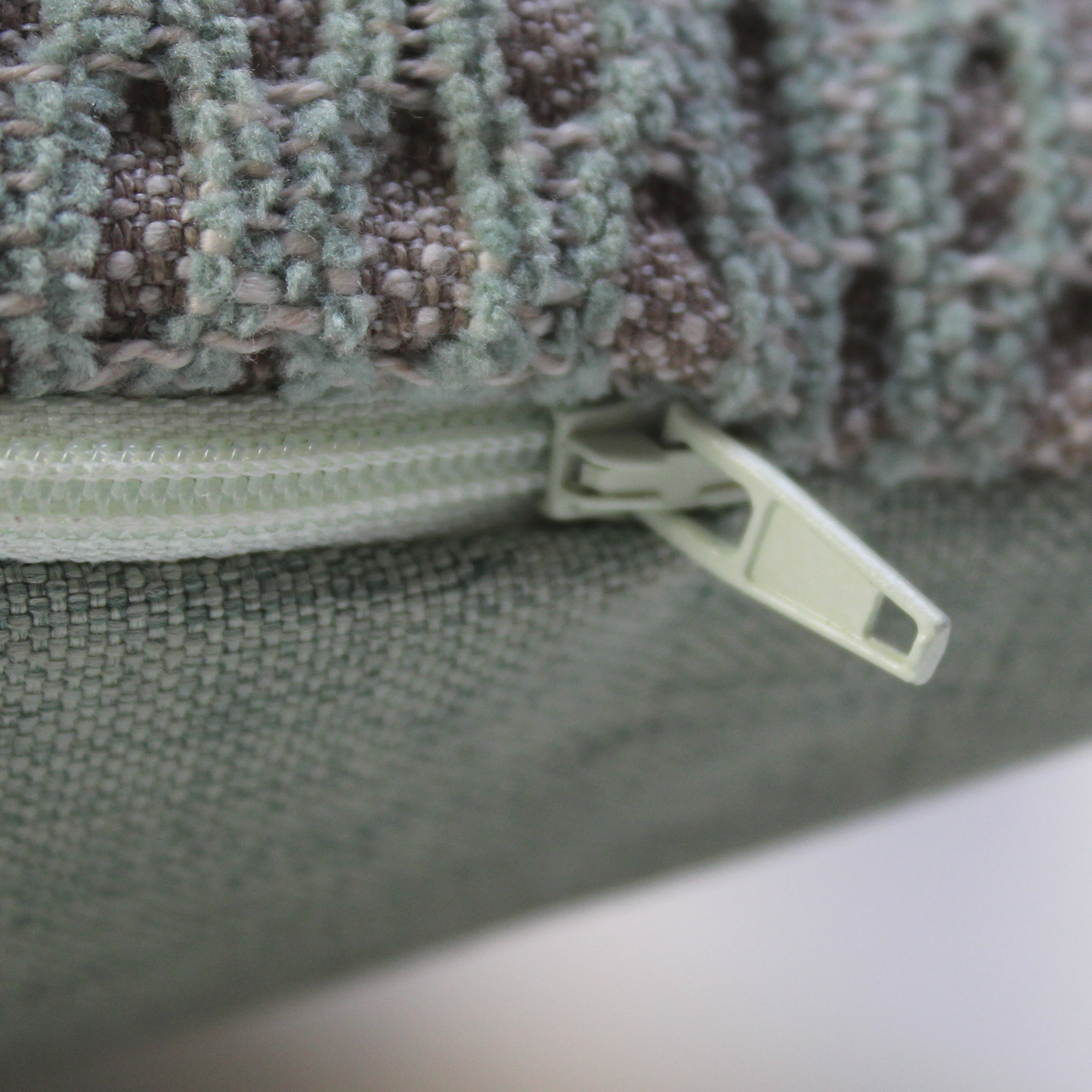 Kissen 'Wabe' grün/grau 30 x 50 cm