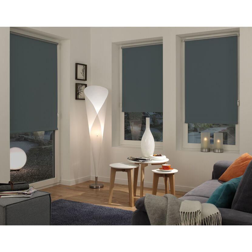 Wohnzimmer mit Schiefer-Thermo-Rollo