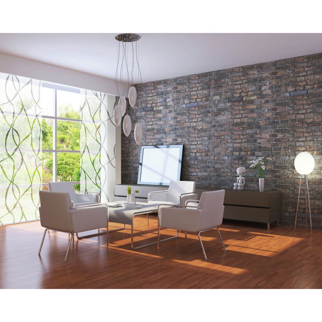 Modern eingerichtetes Wohnzimmer mit weißen Sesseln