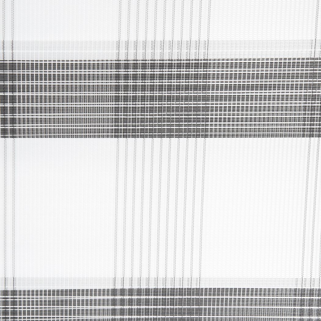 Doppelrollo mit grau-weißem Karomuster