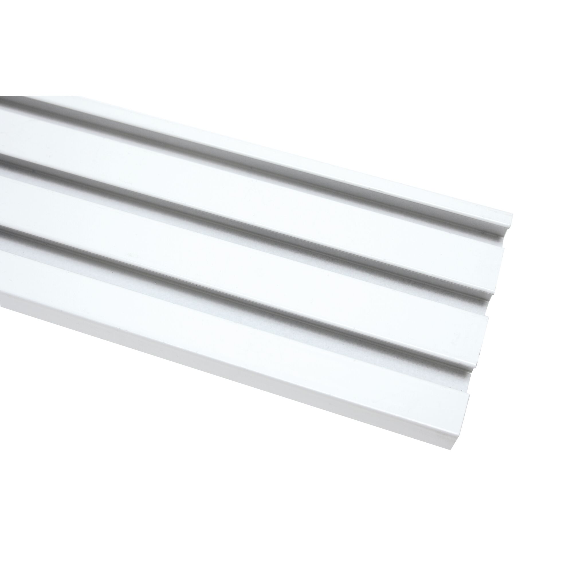 Weiße Flächenvorhangschiene, dreiläufig.