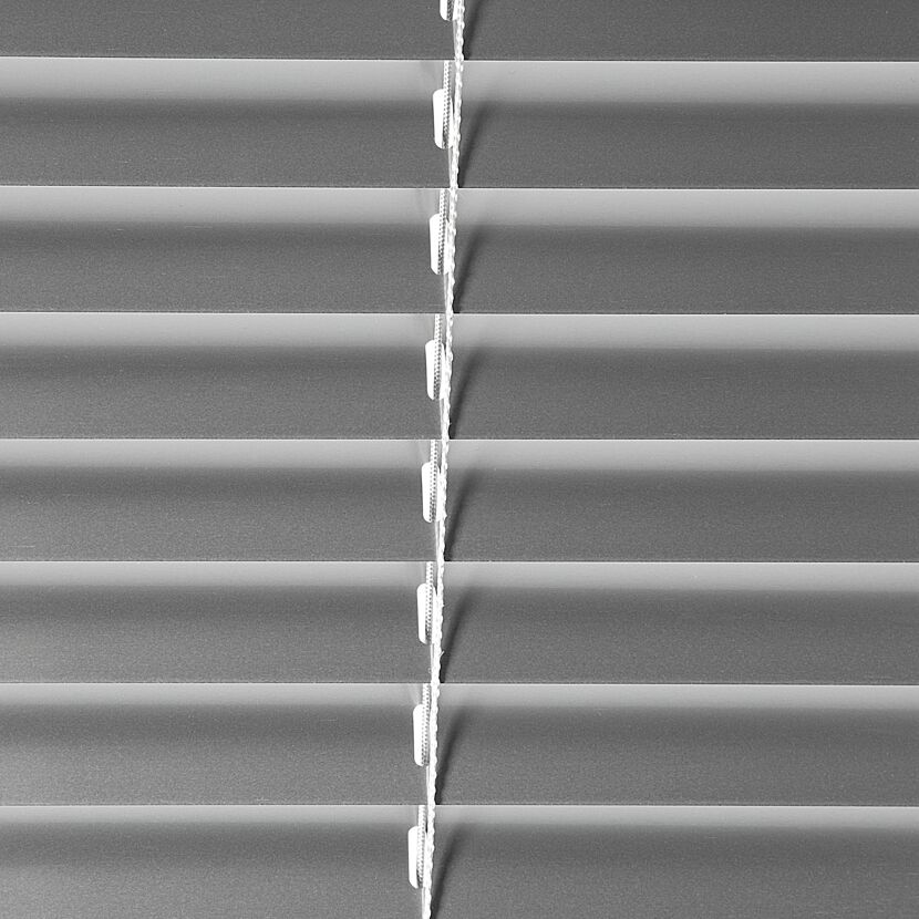 Silberne Alu-Jalousie