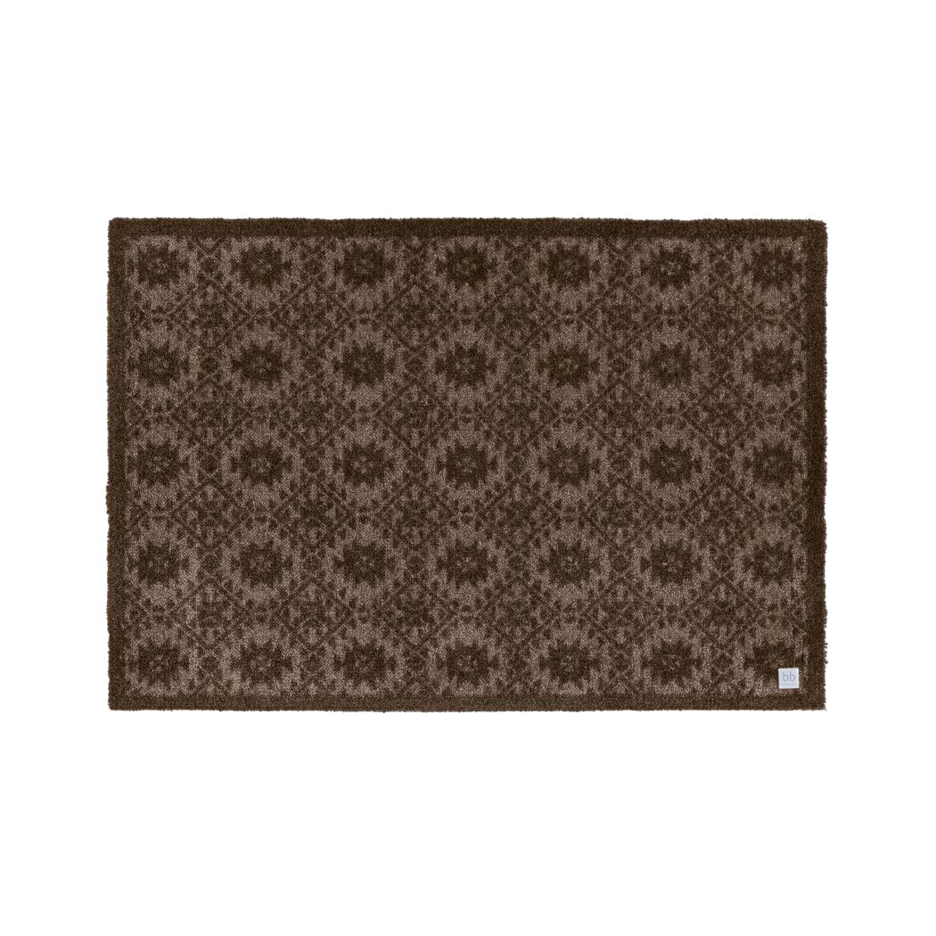Brauner Teppich mit Muster